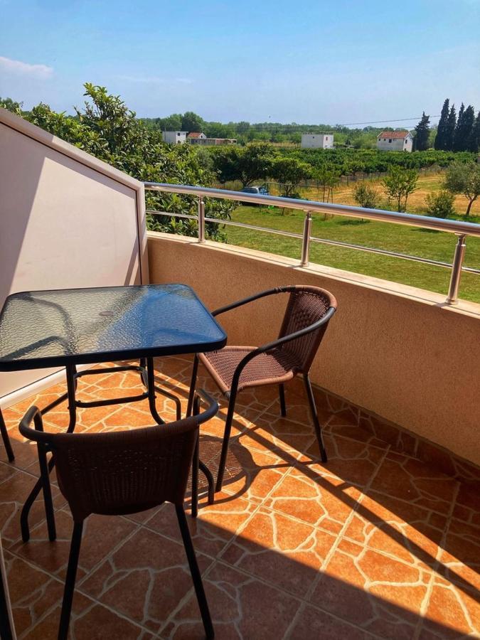 Delfini Holiday Homes 울친 외부 사진