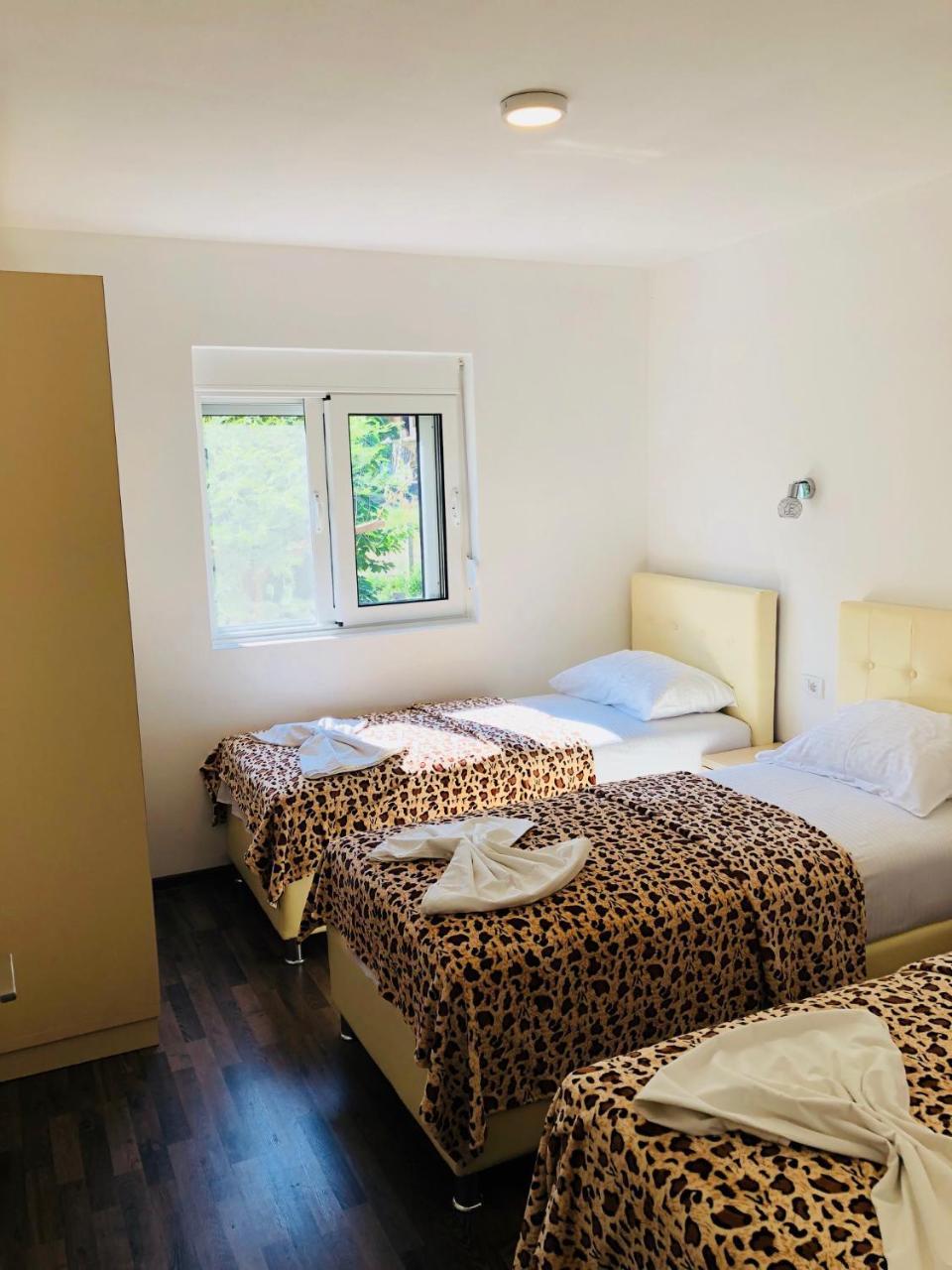 Delfini Holiday Homes 울친 외부 사진